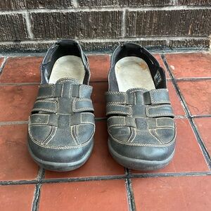 Clarks | Womems Slip On Shoes | Size: 9